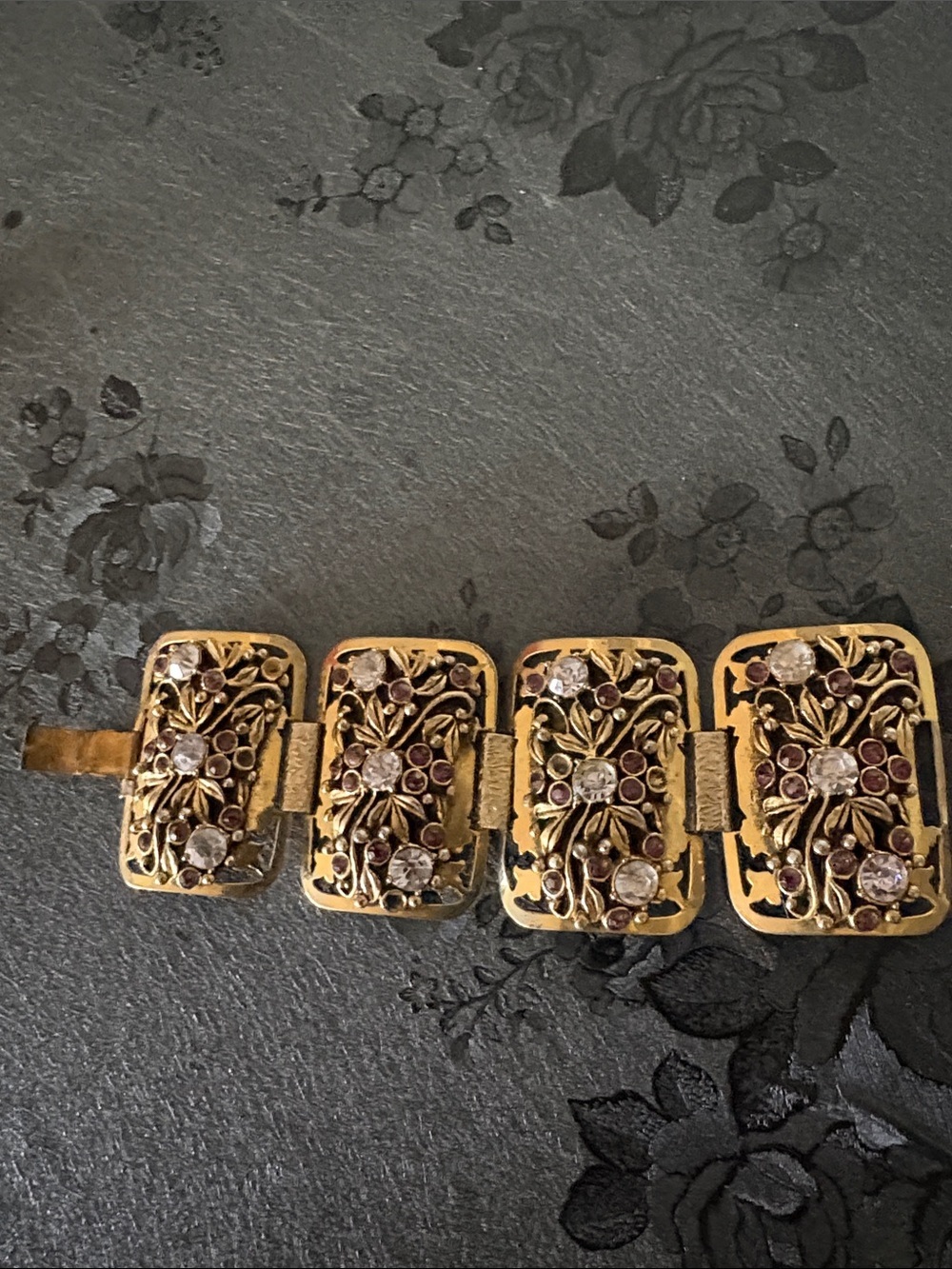 VINTAGE FOUR WIDE PANEL METAL RHINESTONE LINKED BOX CLASP BRACELET
